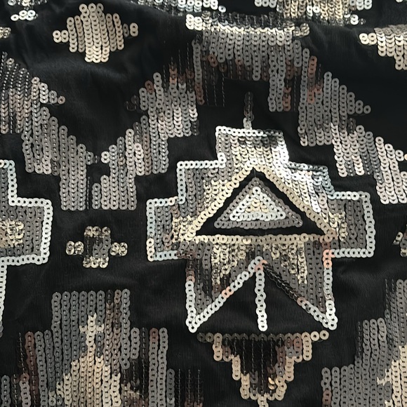 Express sequin mini skirt - Picture 3 of 3